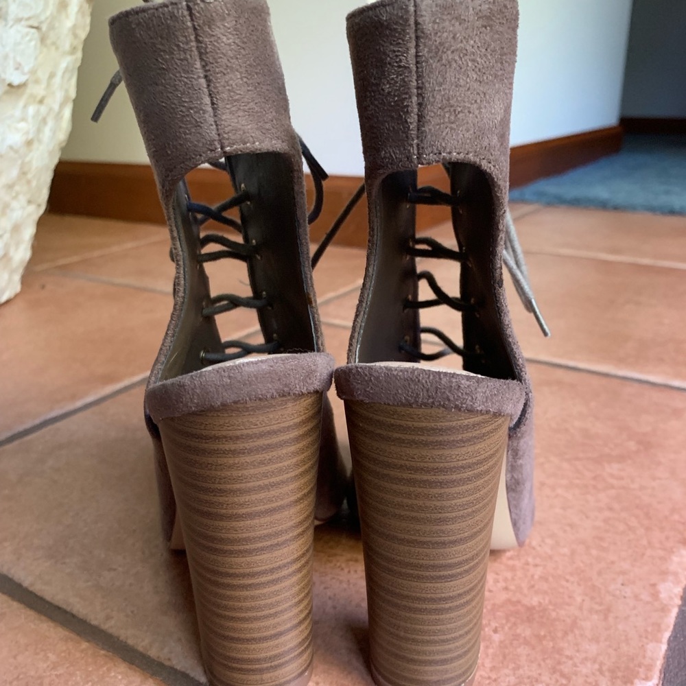 ❌SOLD Lace Up Bootie - Picture 3 of 4